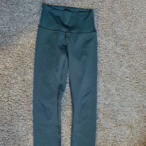 grey lulu lemon wunder under leggings